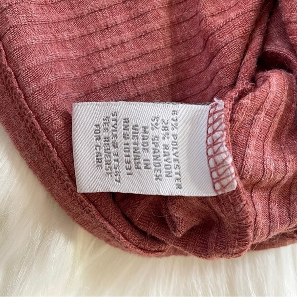 ✨ Charlotte Russe Ribbed Mauve Pink Rose Crop Halter Tank Top Size S - Picture 4 of 9